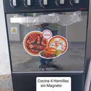 COCINA DE 4 HORNILLAS CON HORNO Y CRISTAL MARCA - Img 57765542