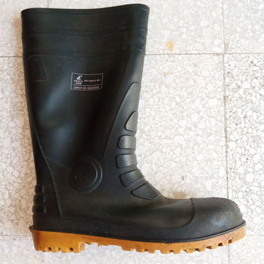 Capa de agua XXL y bota dieléctrica #45 - 2/2