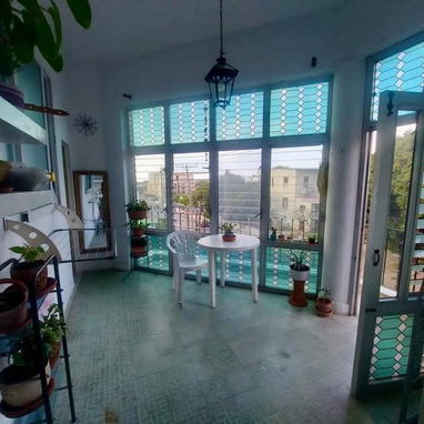 APARTAMENTO DE LOS AÑOS 50 DE ESQUINA! Gran Distribución en Línea y 12, Vedado !!! - 2/9