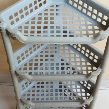 Vendo esquinero y mesita plástica, de uso. Total - Img 120719948