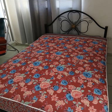 Cama con colchón. - Img 120896186