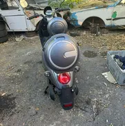 Motos y bicimotos perfectas para desplazarte por la ciudad con confiaza, seguridad y estilo - Img 49463529