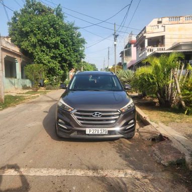 HYUNDAI TUCSON LIMITED 2018 - 2/5