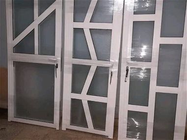 Puertas y ventanas de aluminio con cristales - Img 67657651