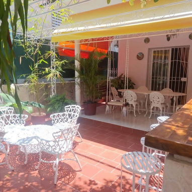 Renta por meses casa con piscina para extranjeros y diplomaticos - Img 121394855