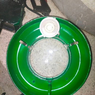 Lámpara con lupa de cristal. Es de uso. 40 USD - 2/2