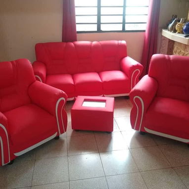 Sillones juegos de sala camas tapizadas. - Img 123175749