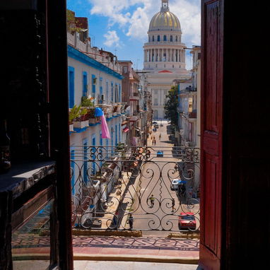 Casa de renta con vistas a la ciudad por noches. Alquiler por noches de casa en Centro Habana. Apartamemto de lujo - Img 113634411
