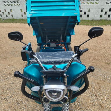 🛺 Triciclo Viento Rápido ⚡ Hasta 80 km de autonomía, carga 500 kg y generador incluido. 💵 4,800 USD - Img 122203960