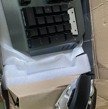 Mouse y Teclado inalámbrico Gaming (Recargable, metálico e impermeable) RGB lo ultimo - Img 80543472