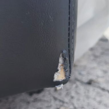 Conjunto de sofá reclinable sellado al vacío con un pequeño detalle q no afecta en nada 1600 - 5/5