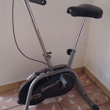Bicicleta estática - Img 126108172