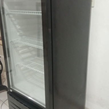 Exhibidor Enerlife 7 pies - Img 126399146