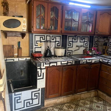 🏡*126_Se vende apto en centro Habana en un 1er piso con varias cosas dentro*  🗺*Pto de Ref :Por la Ferretería de Feito - 2/6