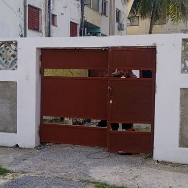 Hacemos todo tipo de trabajos de herrería en toda La Habana, no pedimos dinero adelantado. Contamos con transporte - Img 122161993