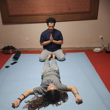 🌟✨ Descubre el arte del masaje. Tu cuerpo y tu mente merecen un espacio de equilibrio, relajación y emegia renovardora - 2/6