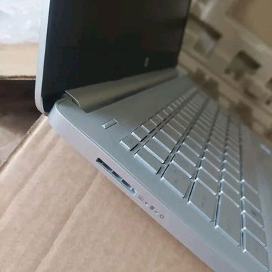 310USD Laptop HP 14 (NUEVA EN CAJA 📦) - 2/4