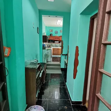 Se vende casa de 3 habitaciones en el vedado - Img 124066339