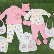 Set de 18 piezas de ropita de bebé - Img 56817433