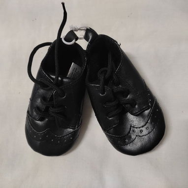 Venta de zapatos para niños de 1 año ‼️ Todos tienen una medida de 11 cm - 2/6