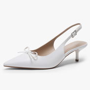 Tacones puntifinos blancos - Img 57659036