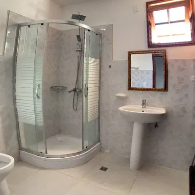 Hermosa propiedad de 2 niveles en Playa, Miramar - Img 121233831