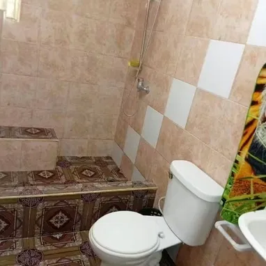 "$12.000usd CON TODO DENTRO CON  AJUSTE. En venta hermoso apartamento  (3er piso) de un edificio en Alamar, zona  6. - 6/8