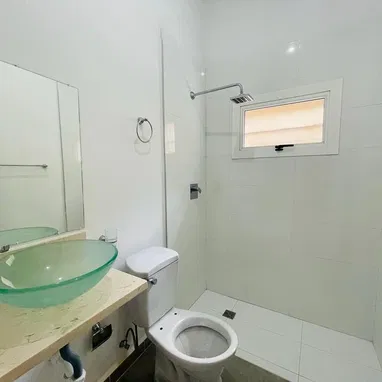 Renta lineal apartamento capitalista 2 cuartos, primer piso, en el vedado. A media cuadra de 23 cerca de 12 y 23. - 5/8