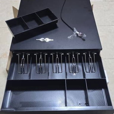 Caja registradora nueva en su caja 5 compartimentos. Es de las grandecitas 📦 💵💵 Precio: 100 usd… - 4/4