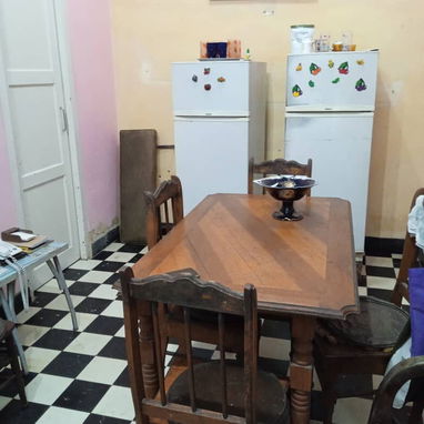 _ "$13.000usd CON AJUSTE. En venta  casa-apartamento interior, el 1ro de un  pasillo de 5 aptos en Lawton, 10 de  Octubr - 4/6