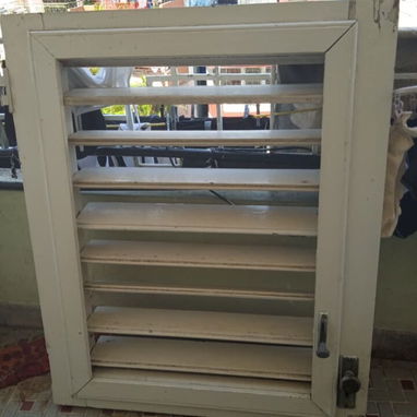 Ventanas con sus rejas - 3/4