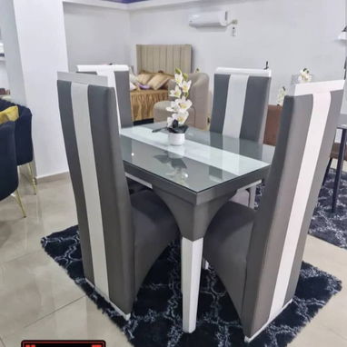 Excelente Juego d Comedor Tapizados - Img 123582427