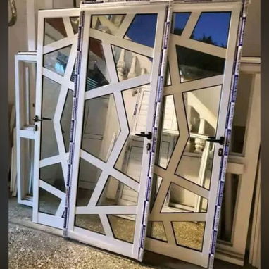Ventas de puertas y ventanas - 4/10