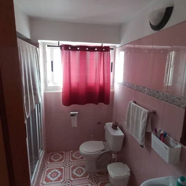 Se vende apartamento 1 er piso en el Vedado en la zona de los números por encima de línea - Img 119318287