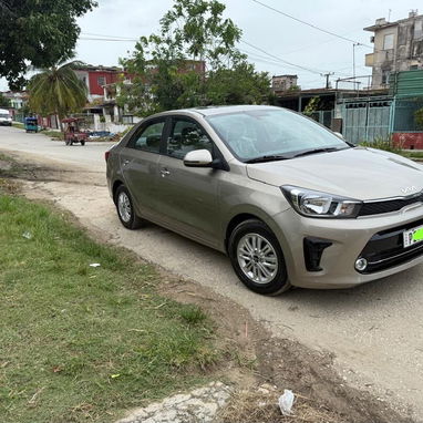Se vende Es un KIA SOLUTO 2025 , caja mecánica - Img 125970878