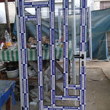 Trabajos marquetería de aluminio - Img 126313467