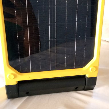 Vendo ventilador recargable tiene poco tiempo d uso está en perfecto estado viene con panel solar y su cargador Soy d Ce - 2/3