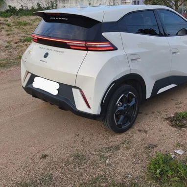 27000usd BYD Seagull 100% Eléctrico! Este moderno hatchback urbano combina un diseño vanguardista con la tecnología más - 2/3