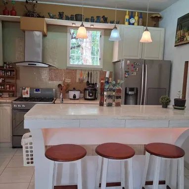 Exclusivo apartamento en el Vedado en avenida 23 - Img 122262801