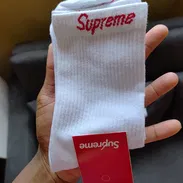 Medias marca Supreme - Img 57943332