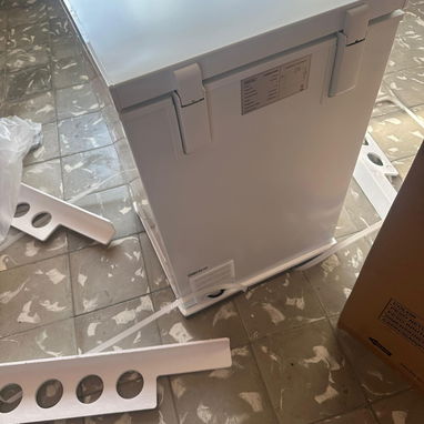 Nevera 3.5 pies Royal color Blanca, cerradura y luz en la tapa precio $265 USD Transporte incluido Factura y garantía - Img 125824659