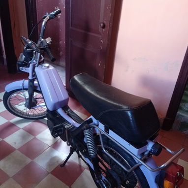 Se vende  moto.  Babetta. Tiene  chapa y circulación. - 4/6
