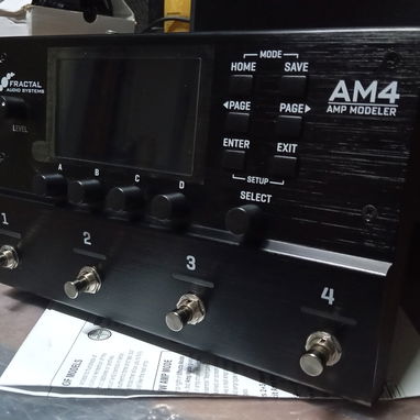 Fractal Audio AM4 Compact Amp Modeler & Multiefectos (LIKE NEW) - Img 124763530