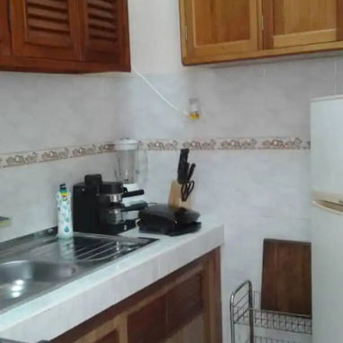 🎯 Apartamento en el Vedado, luz permanente. - Img 121921895