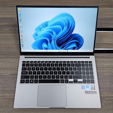 Vendo para Piezas Laptop Samsung Galaxy Book i7 de 11na 16gn de ram m2 de 512 y espació para otro batería de 5 a 6 hunci - 3/3