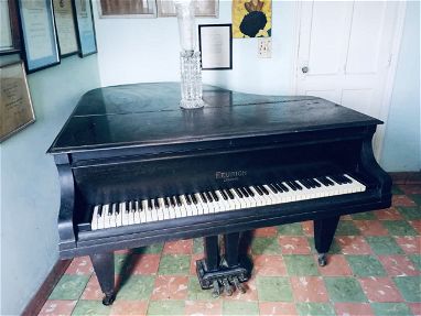 Original Feurich Piano de Leipzig - Img 69675609