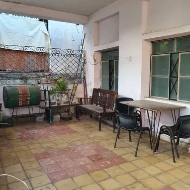 VEDADO, PROPIETARIOS DE ANTES DEL TRIUNFO DE LA REVOLUCIÓN, CASA DE 1910 CON 383M2 - Img 125826520