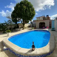 Renta casa con piscina, paneles solares, barbecue,garaje en Guanabo - Img 55390893