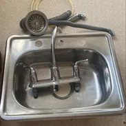 Fregadero con accesorios y mezcladora completamente nuevo - Img 55674294