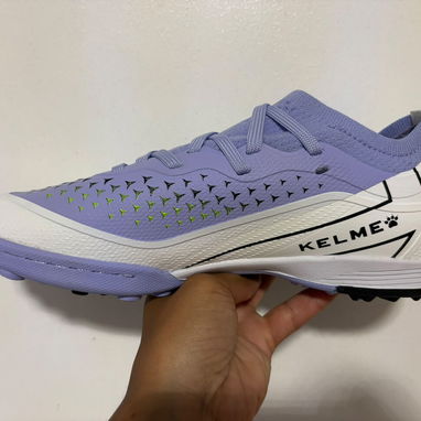 Zapatillas originales Kelme #35/35 y medio . Solo m la puse 1 vez pero m quedaron chiquitas - 40$ USD - 2/2